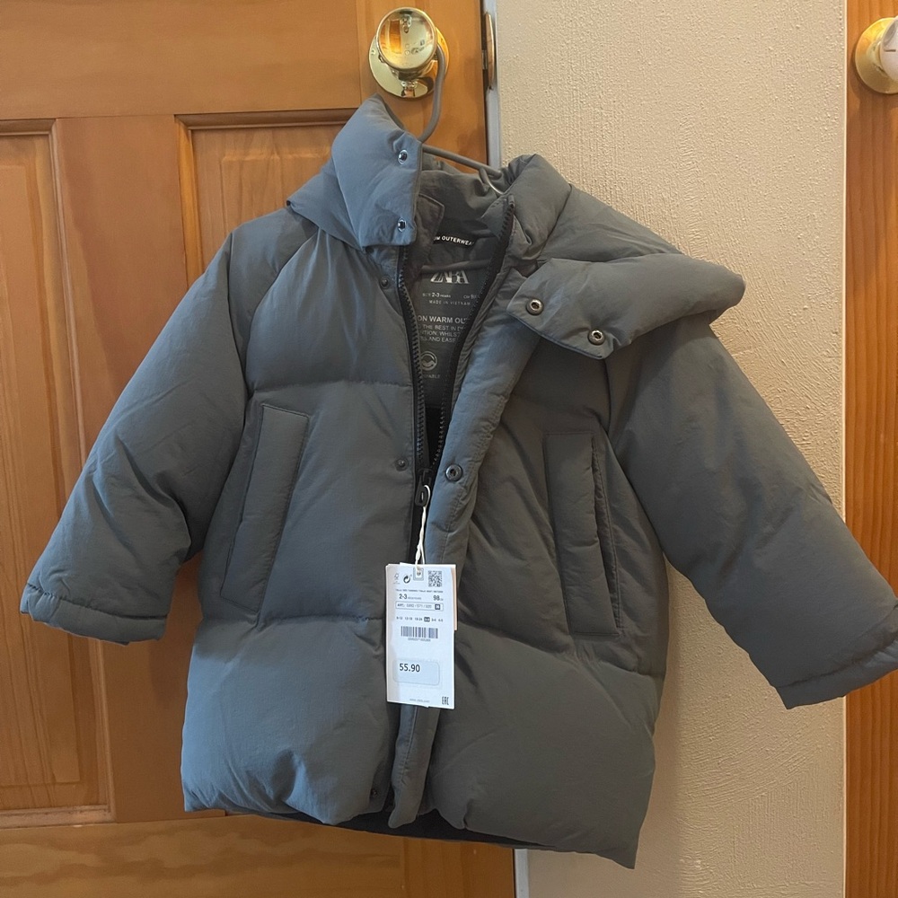 ZARA brand. Brand new coat never worn NWT size 2-3 years